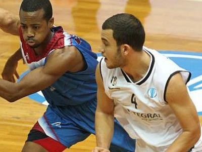 Δεν τα κατάφερε στην Πόλη ο Πανιώνιος